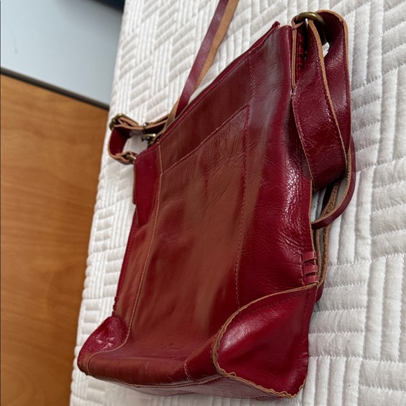 Lucky Brand Red Leather Shoulder/Crossbody Bag - Picture 11 of 12